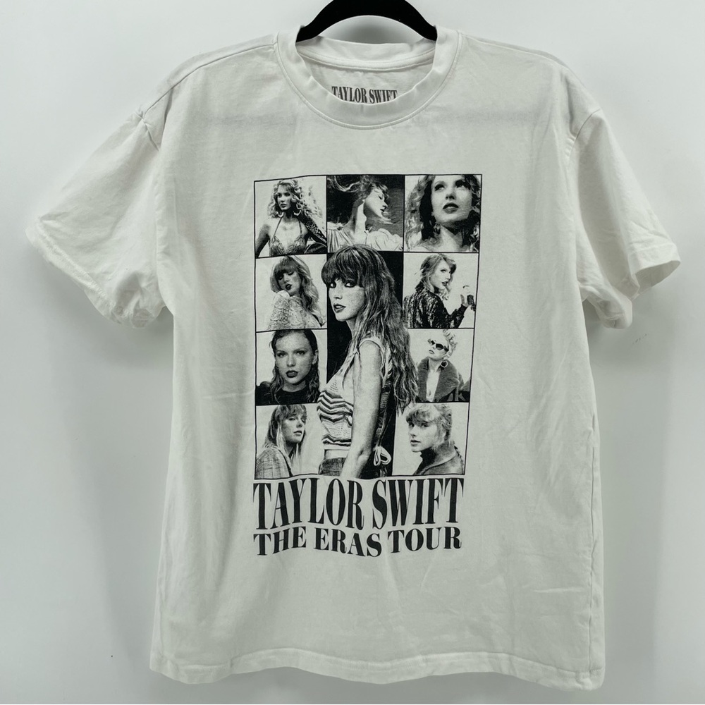 Taylor Swift The Eras Tour T-Shirt M